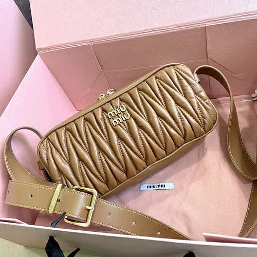 Picture of MiuMiu Lady Handbags _SKUfw150358041fw